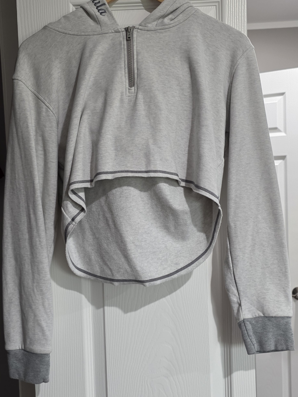 P'tula Light Gray Cropped Scoop-Hem Hoodie Sweater